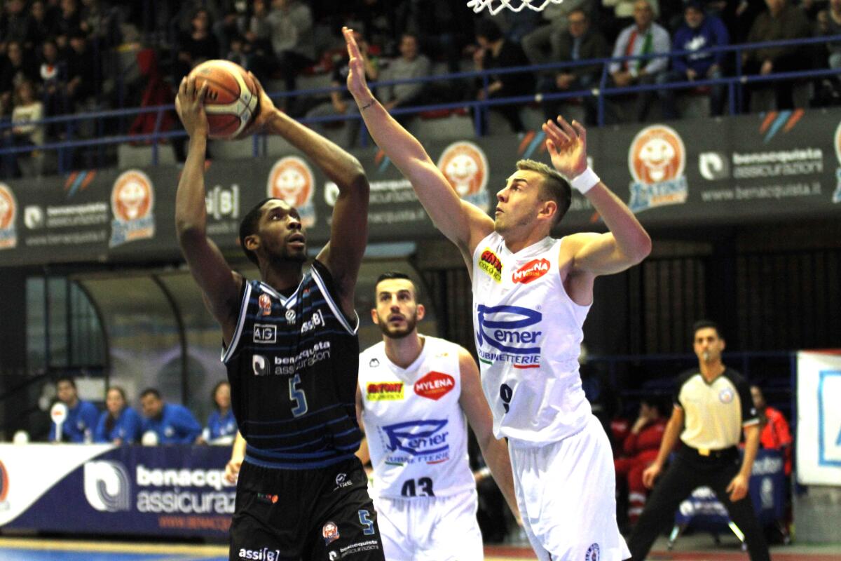 Basket A2 maschile: la Latina Basket supera 74-66 la Remer Treviglio. - 