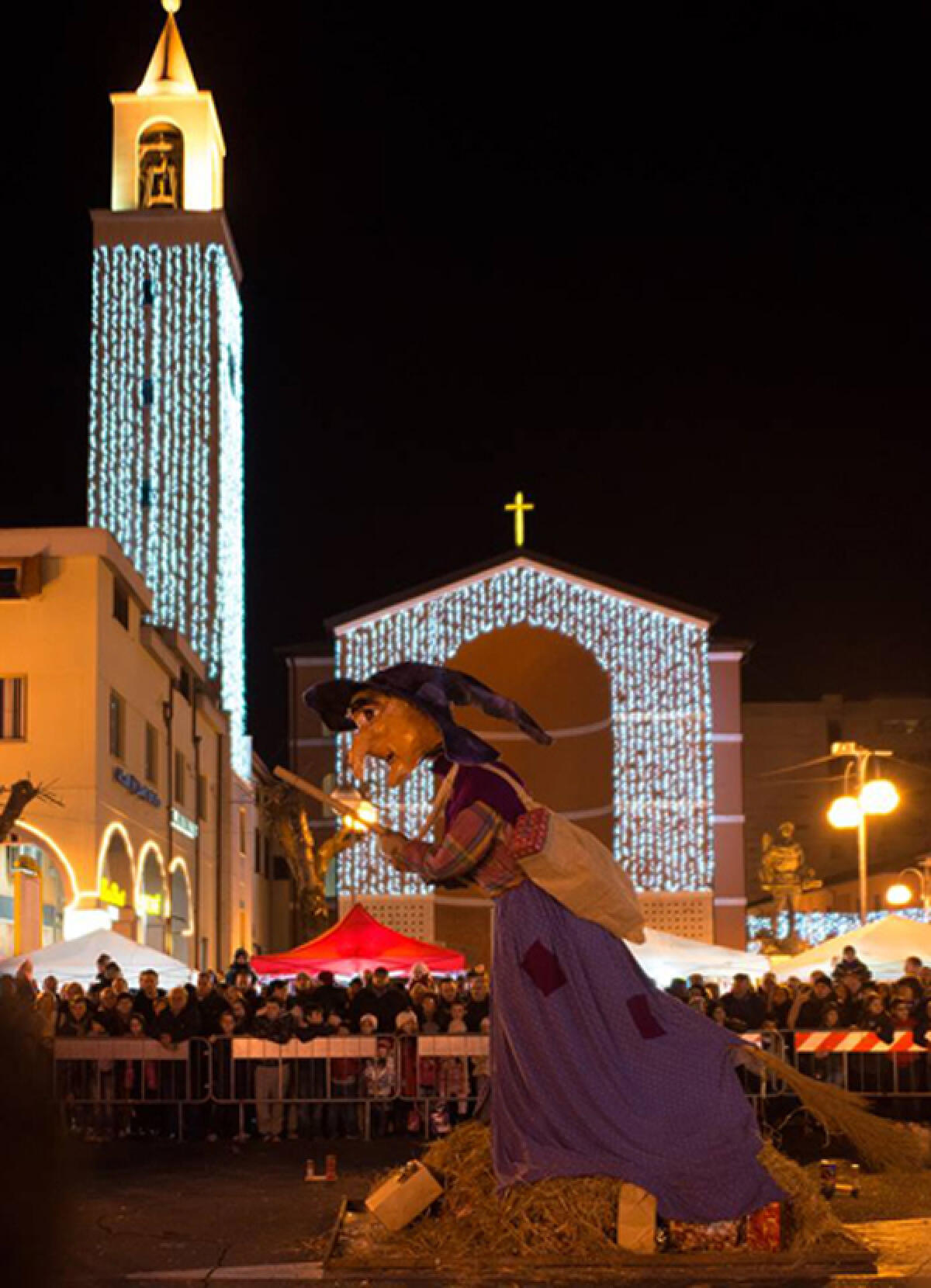 APRILIA - Le iniziative del Comitato di Quartiere “Aprilia Centro” per l'Epifania. - 