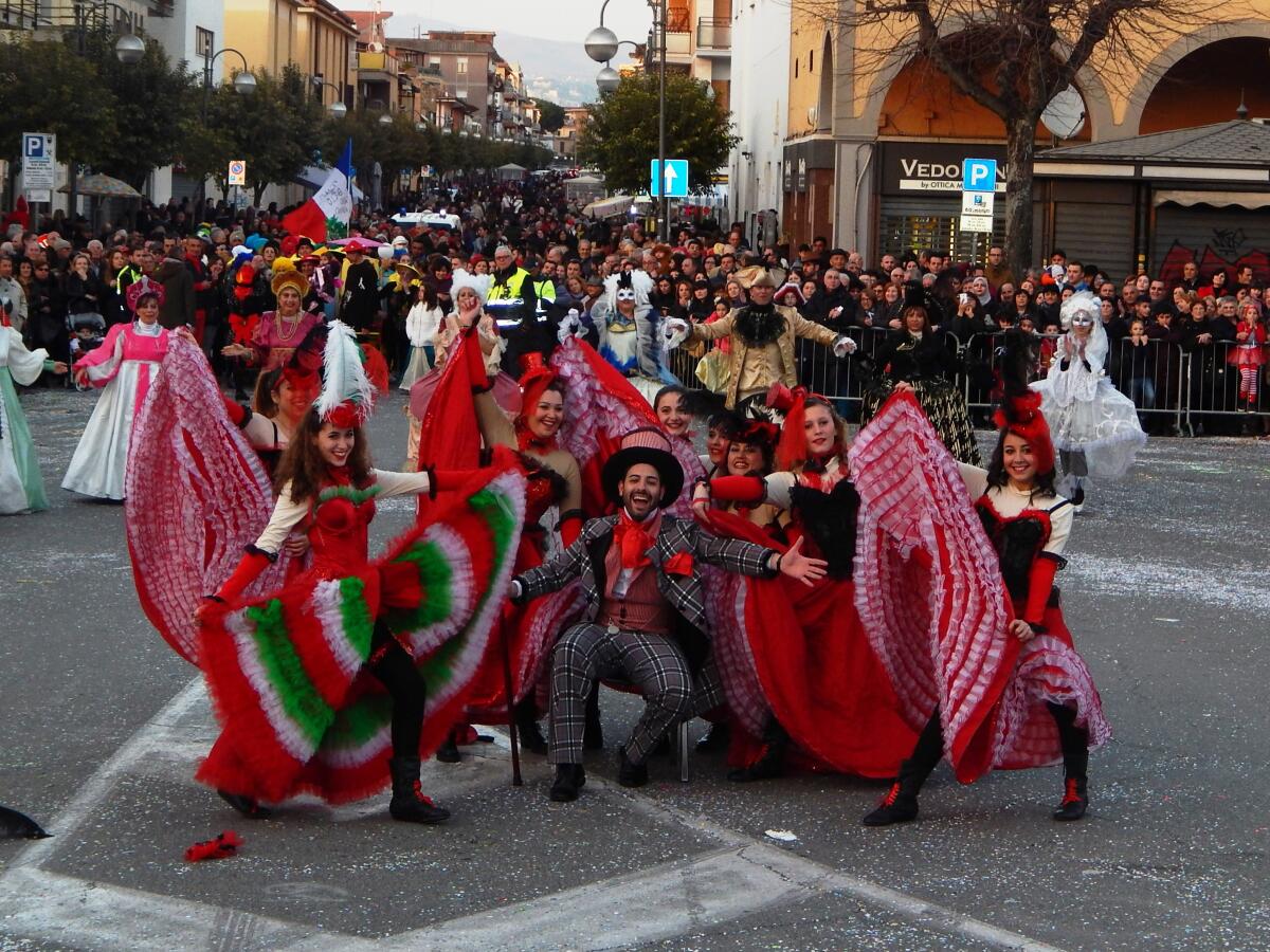 Ultimo giro domani per il “Viaggio con la fantasia” del Carnevale Apriliano - 