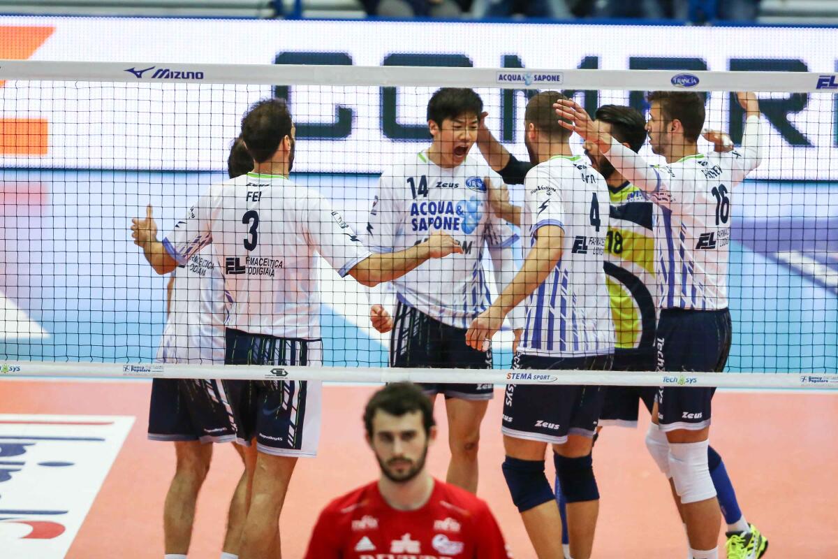 Pallavolo di Superlega: la Top Volley Latina supera Milano ed accede ai quarti di finale. - 