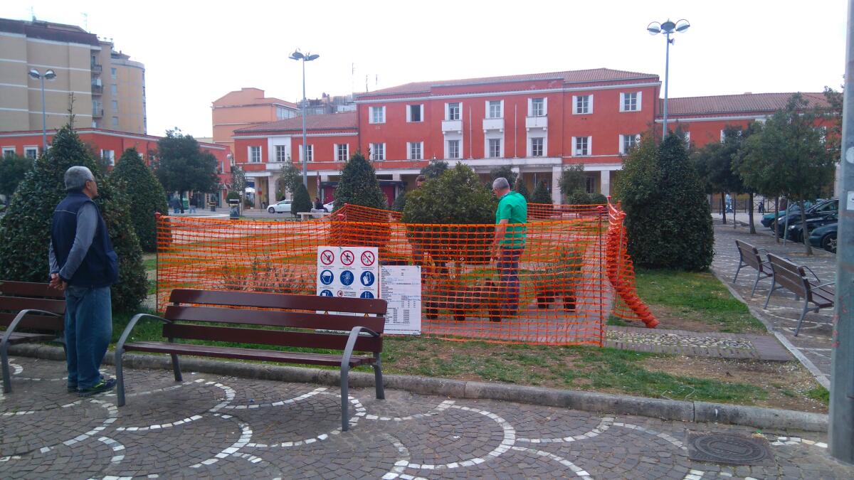 Al via la riqualificazione delle aiuole di piazza del Popolo a Latina - 