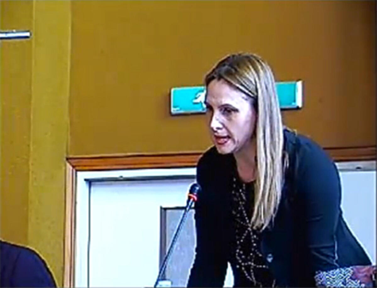 APRILIA - Terra indagato per truffa e falso ideologico, Carmen Porcelli: "sindaco dimettiti". - 