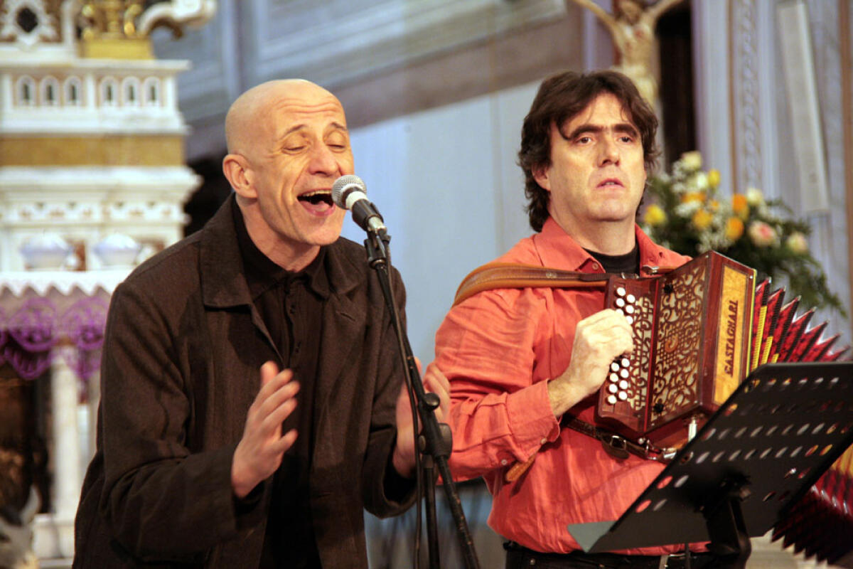 “Giornata della Memoria”: stasera  a Latina il concerto di Ambrogio Sparagna e Peppe Servillo. - 