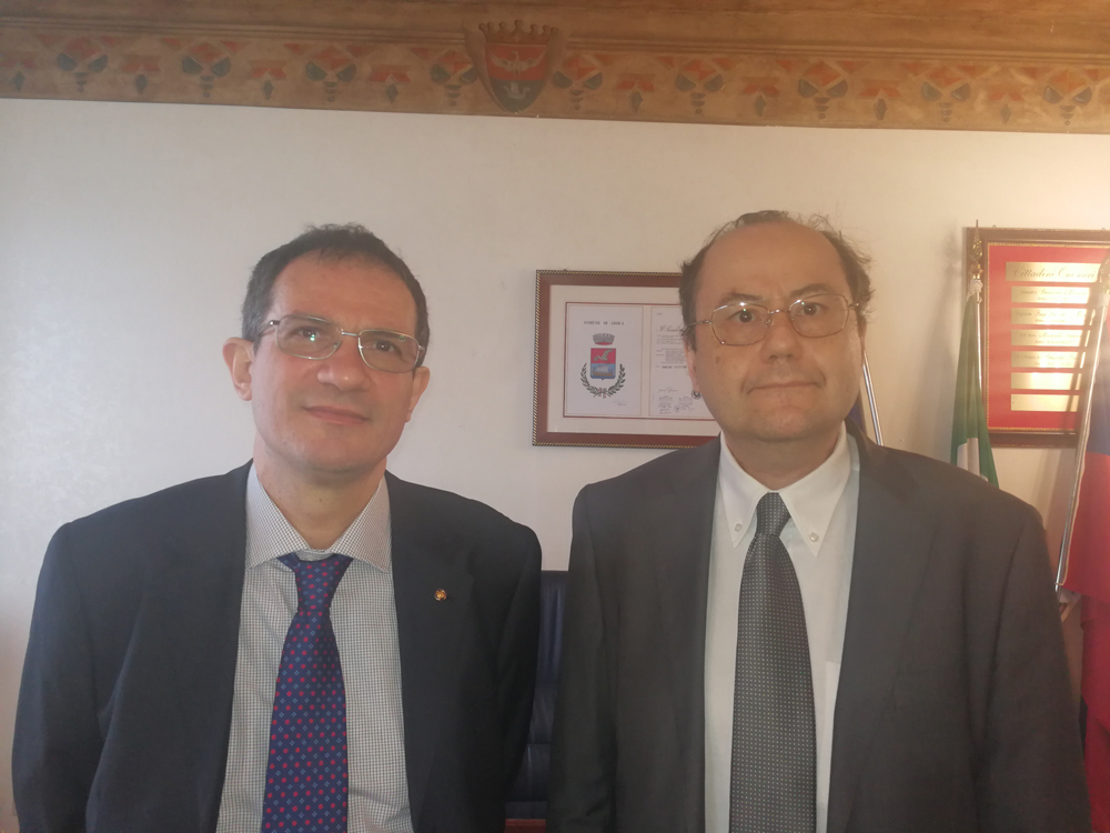 Manzo (a sinistra) assieme al Commissario Tedeschi