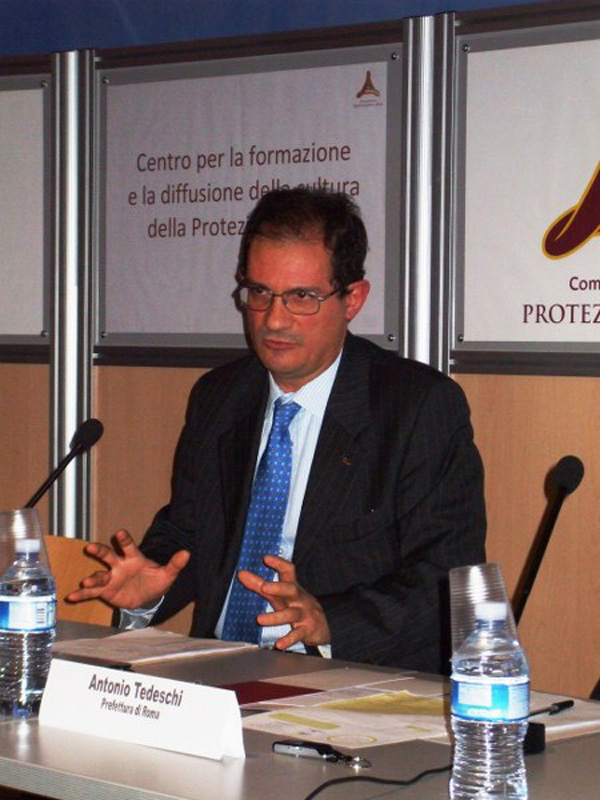 il Viceprefetto Antonio Tedeschi