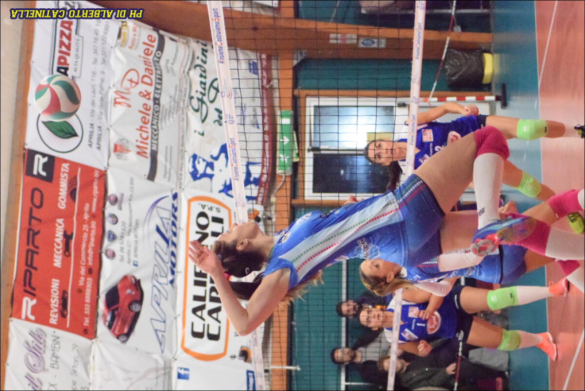 Pallavolo femminile B1: la  Giò Volley Aprilia in Puglia contro il Volley Maglie. - 