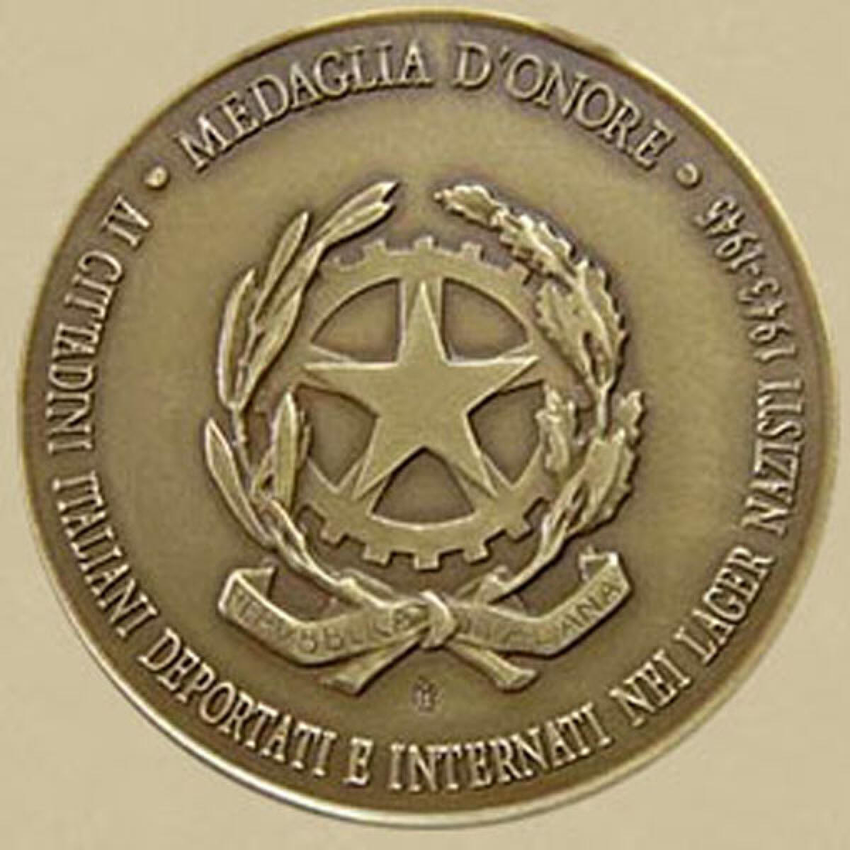 2giugno - Una medaglia d'Onore al cittadino apriliano Giovanni Iencinella - 