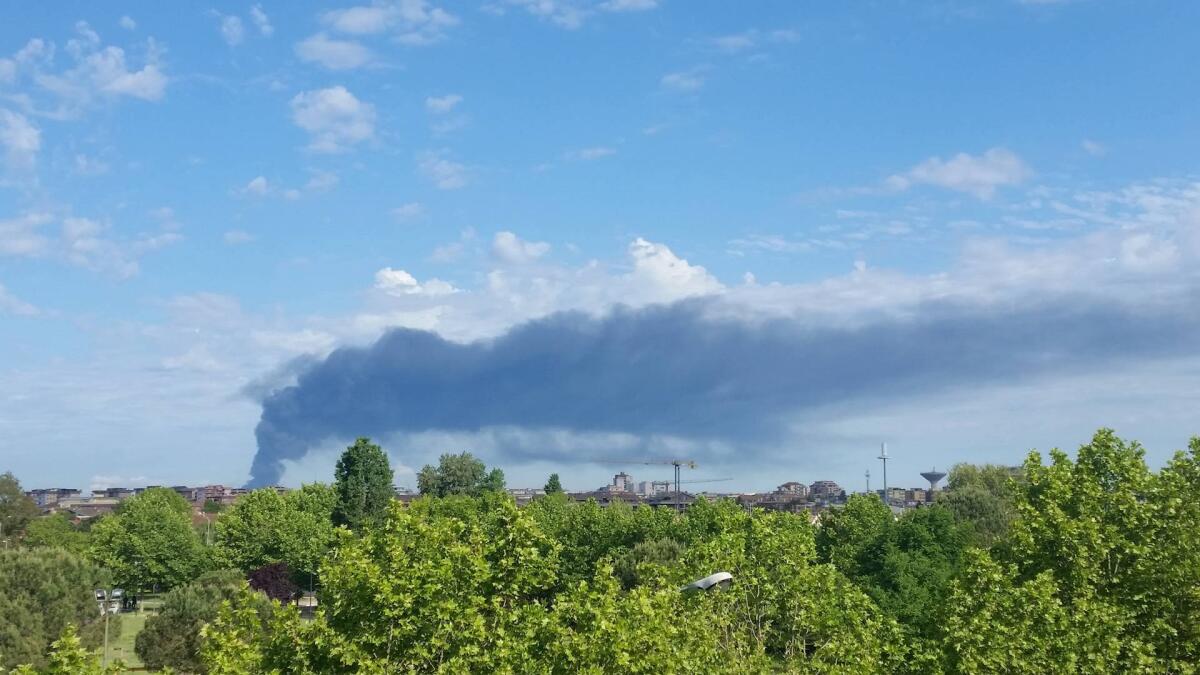 Incendio Eco X, prelevati campioni a Torre Bruna e Casalazzara. Attesa per i risultati - 
