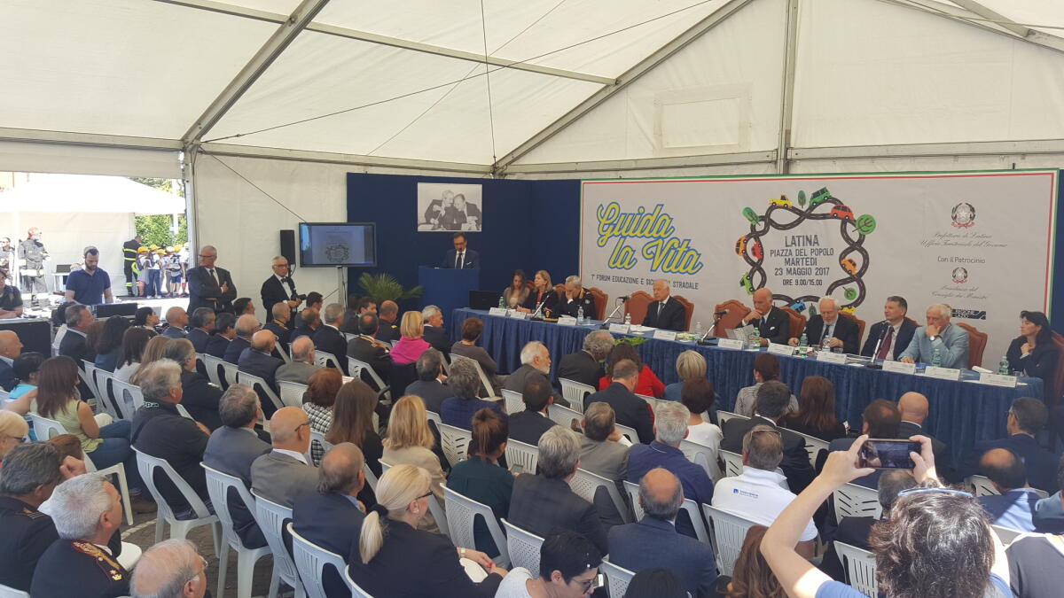 Guida La Vita, a Latina 2 mila studenti per il primo Forum per l'educazione stradale - 