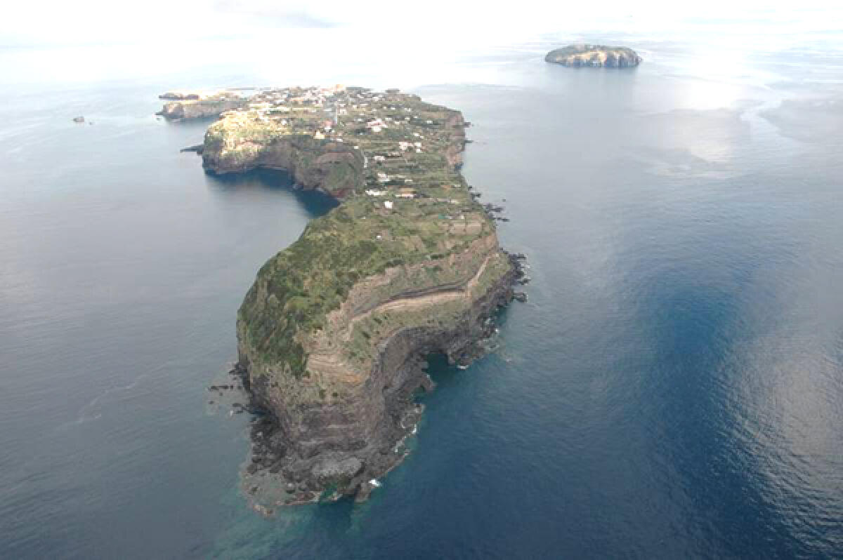 L’isola pontina di Ventotene questa mattina senz’acqua. - 