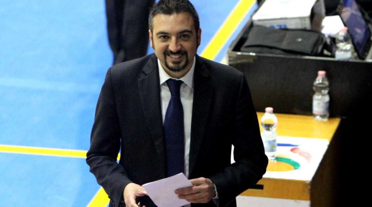 Basket, Luca Rallo saluta la Benacquista Assicurazioni Latina - 