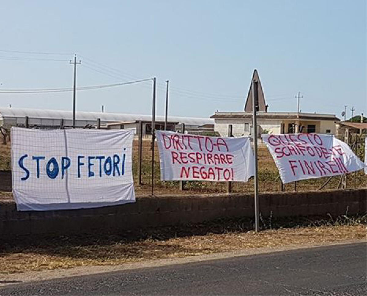 Miasmi alla ex Kyklos di Aprilia, a Le Ferriere: azione di protesta davanti ai cancelli. - 