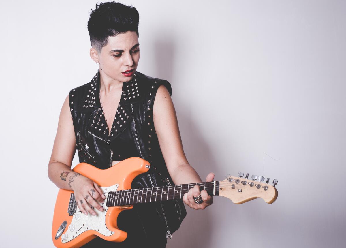 Un nuovo disco per l'apriliana Giordana Angi che sogna un secondo Sanremo - 