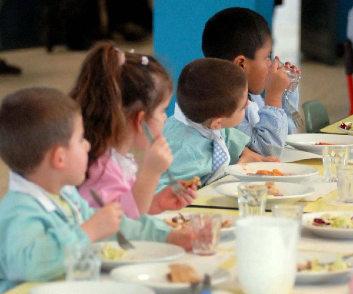 Aprilia - "Niente mensa scolastica per le famiglie non è in regola con i pagamenti" - 