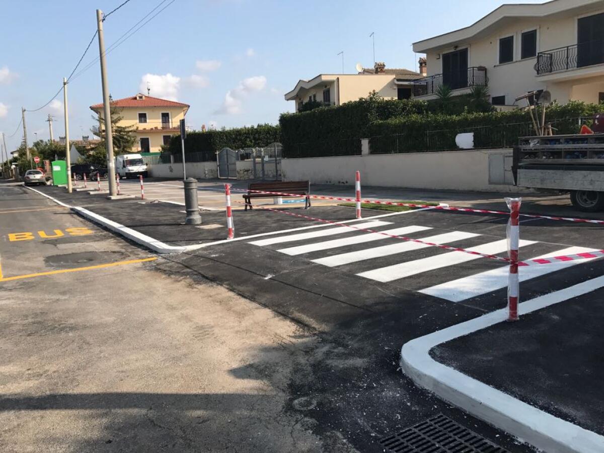 POMEZIA - Intervento di moderazione del traffico Zona 30 nei pressi della scuola di via Castagnetta. - 