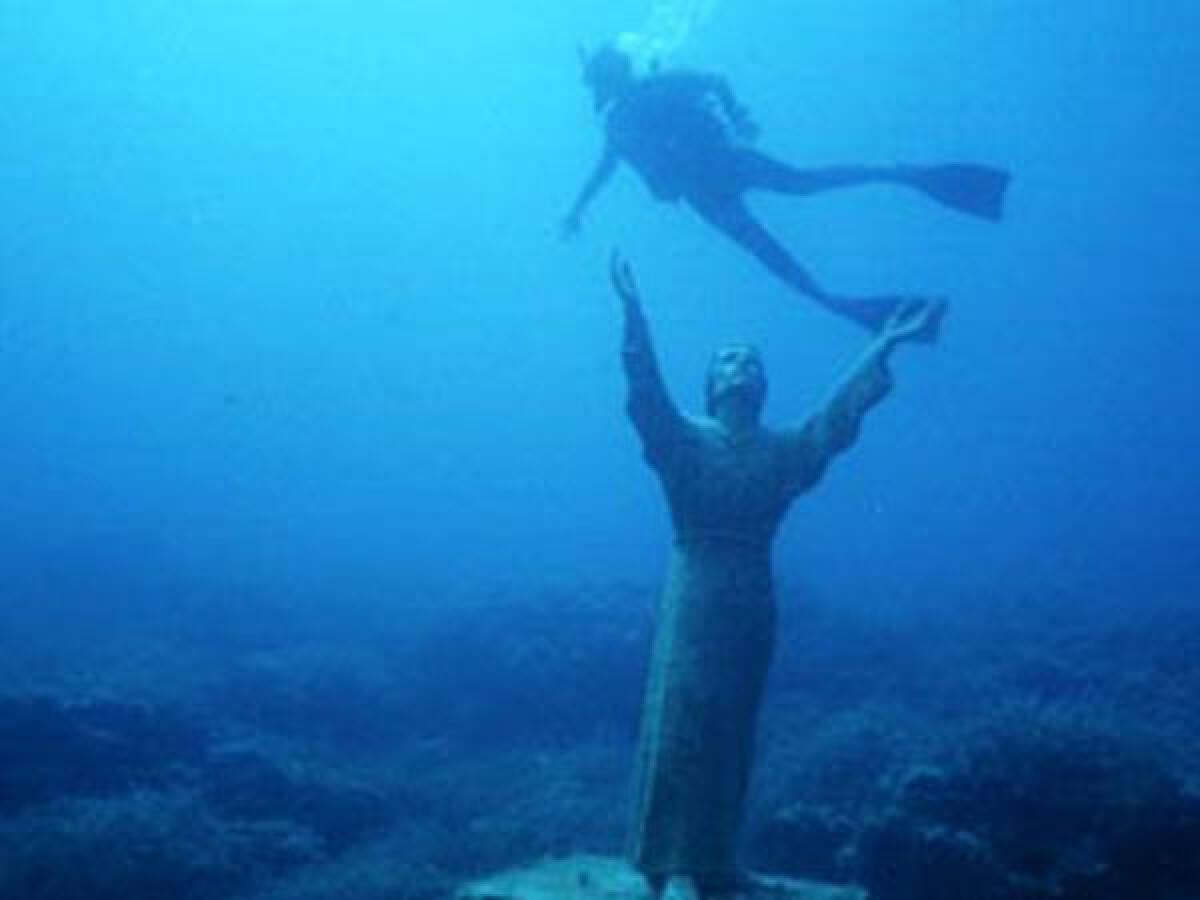 Il Comune di San Felice celebra i 25 anni del Cristo del Circeo con un restauro speciale - 