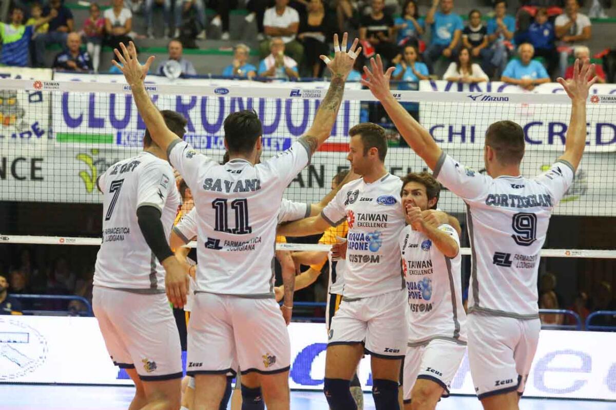 Pallavolo maschile - Latina cede a Vibo Valentia al quinto set - 