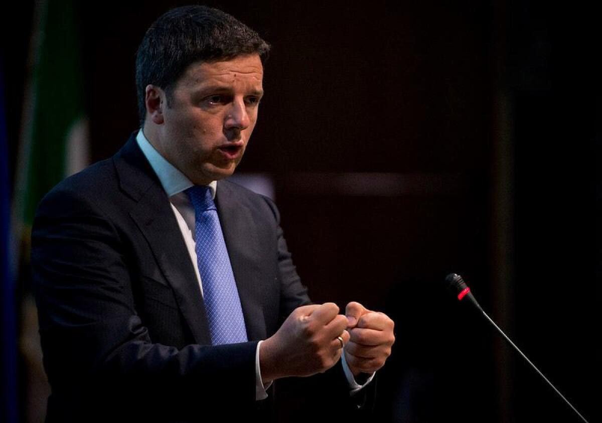 Matteo Renzi fa tappa a Minturno per il suo "Destinazione Italia" - 