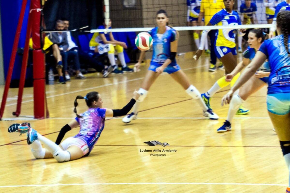 Pallavolo femminile serie B1: la Giò Volley Aprilia questa sera affronta Scafati. - 