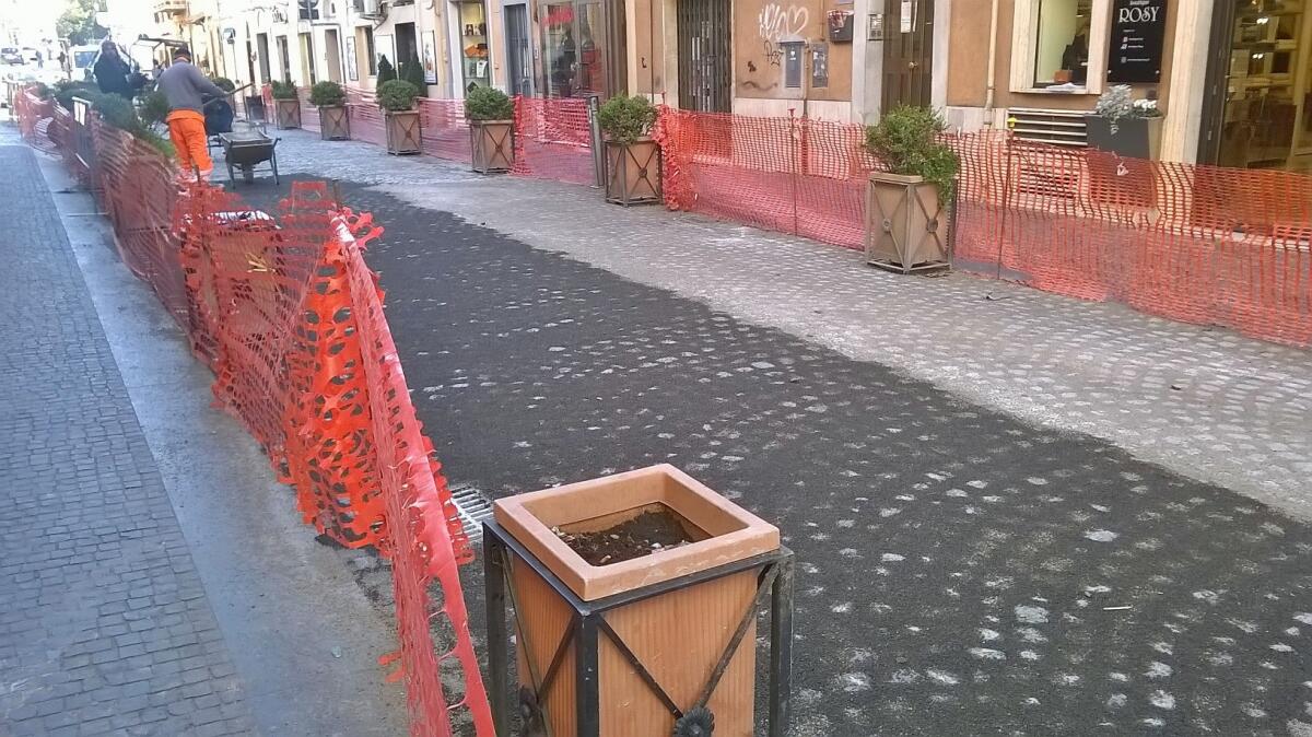 Albano, via Cavour riapre al traffico - 