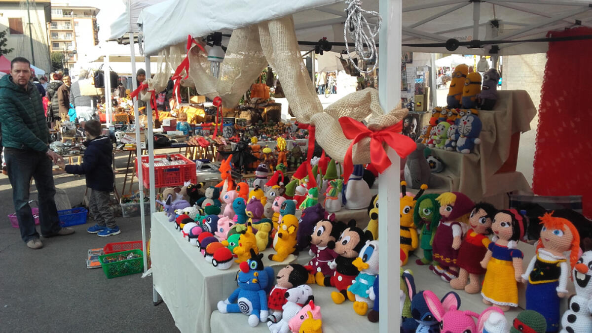 Mercatino straordinario ad Aprilia per la vigilia di Natale. - 
