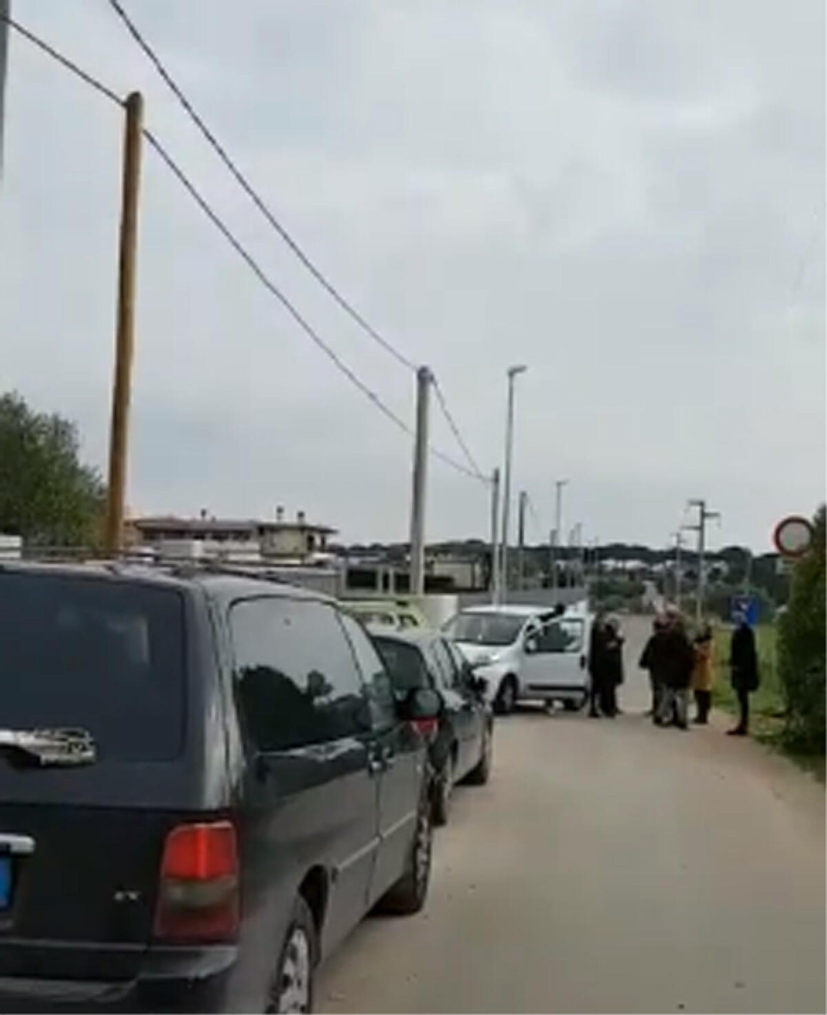 La troupe di Sky ad Aprilia per la questione rifiuti - 