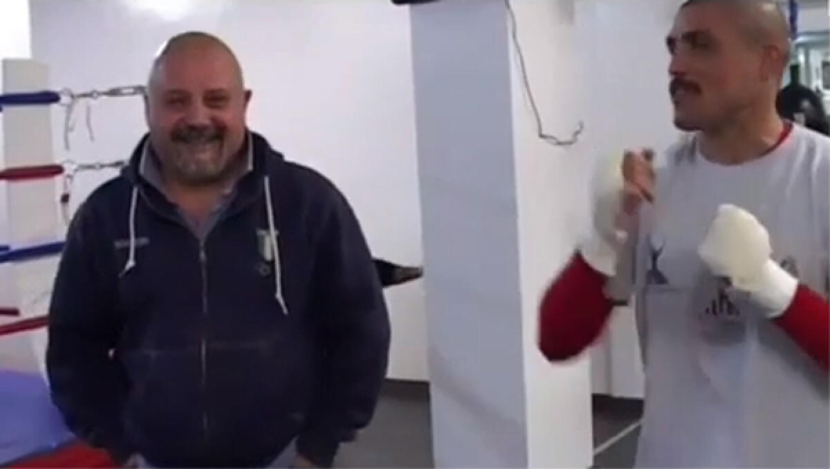 Elezioni, il candidato 5Stelle per la provincia di Latina balla in un video con uno Spada. "Si ritiri" - 