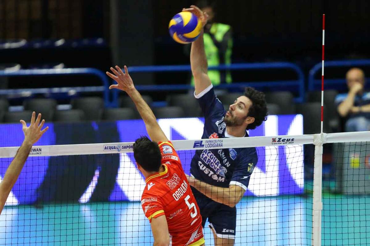 Pallavolo Superlega - Ravenna supera in tre set Latina - 