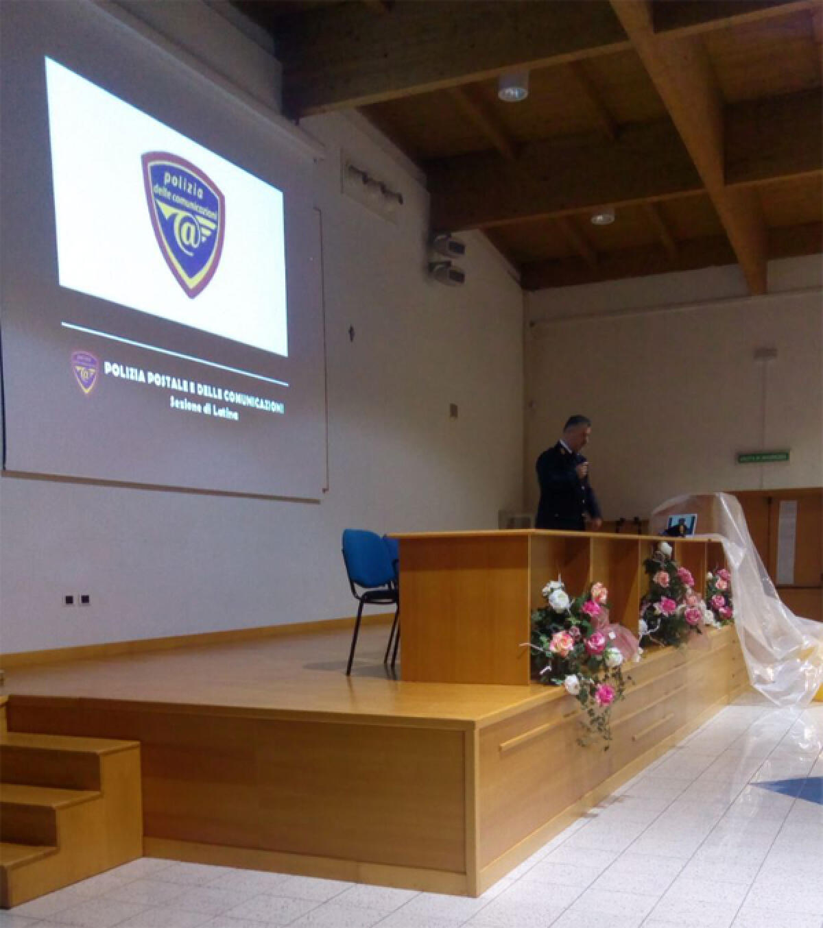 Cyberbullismo, la Polizia Postale incontra le scuole della provincia di Latina - 