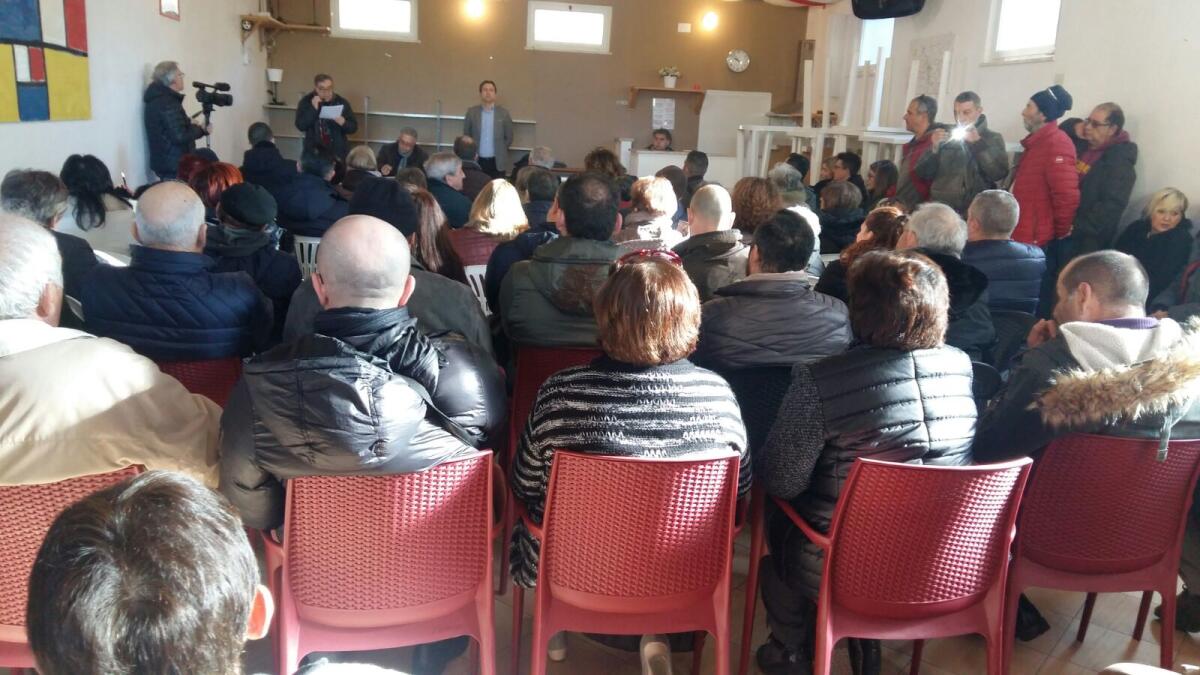 Maxi discarica ad Aprilia, i cittadini si confrontano: "Combatteremo uniti" - 