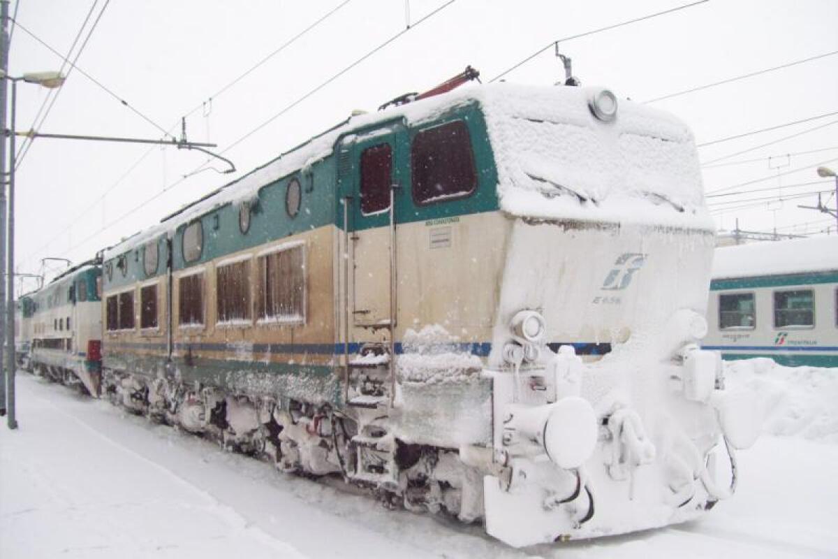 Neve e gelo, ancora problemi alla circolazione dei treni - 