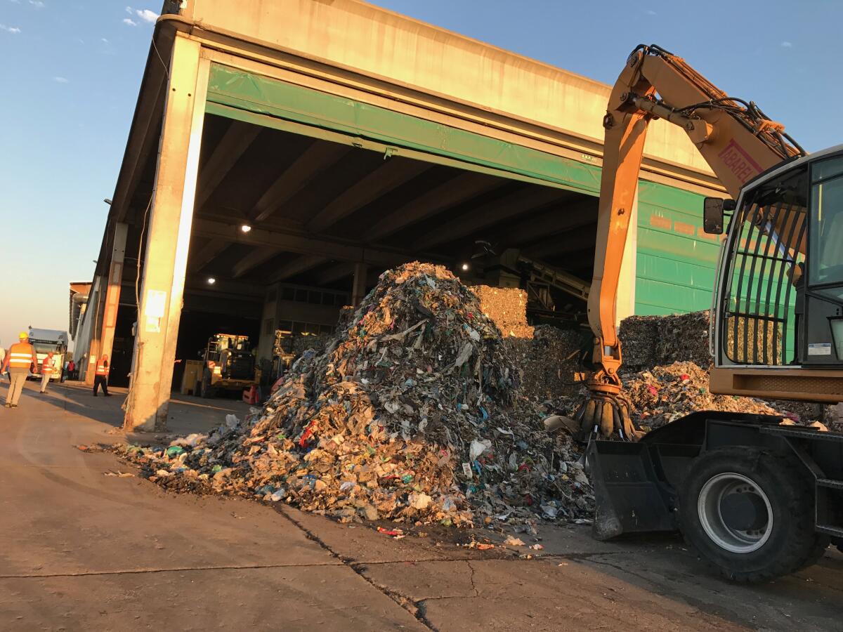 Rida Ambiente, "Coletta rinsavisca. Chiede ai cittadini di non conferire l’organico ma da noi arriva solo indifferenziato” - 