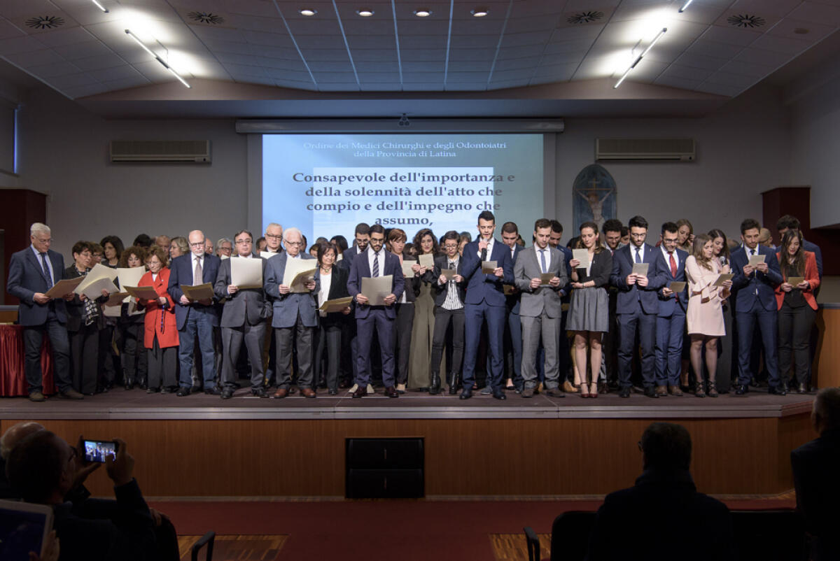 Giurano i giovani medici e gli odontoiatri della provincia di Latina - 