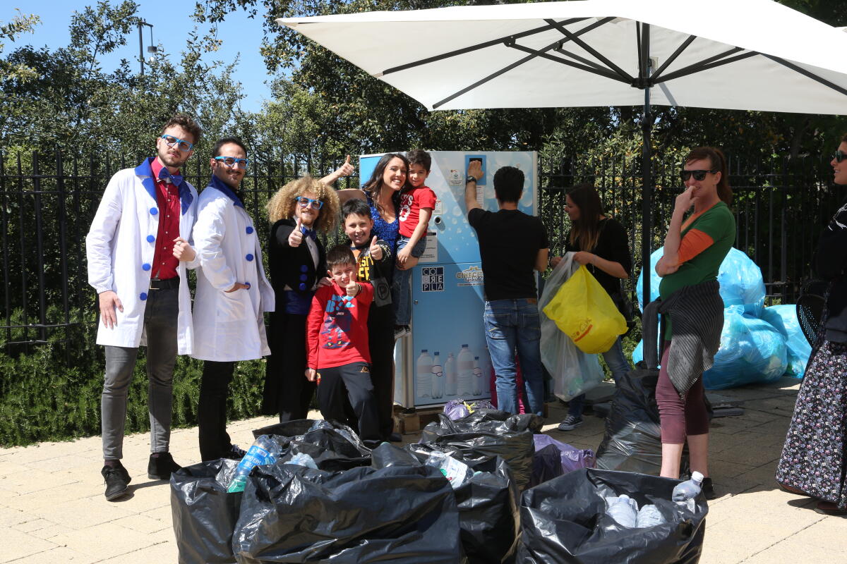 "Magicamente Plastica”: a Cinecittà World lo spettacolo di magia per scoprire le trasformazioni della plastica - 