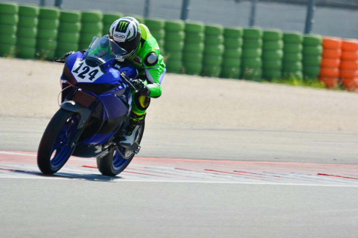 Al Mugello la prima gara della R3 Cup: scende in pista il motociclista di Cisterna Davis Castellani. - 