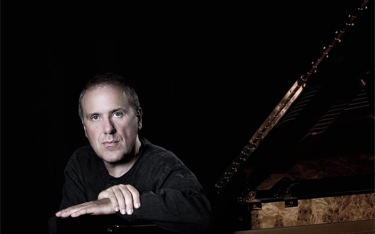 Un'Orchestra a Teatro, a Latina il noto pianista Alexander Lonquich - 