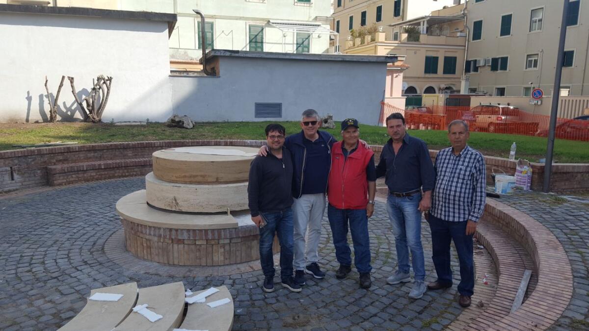 Ad Anzio taglio del nastro del Monumento al Pescatore - 