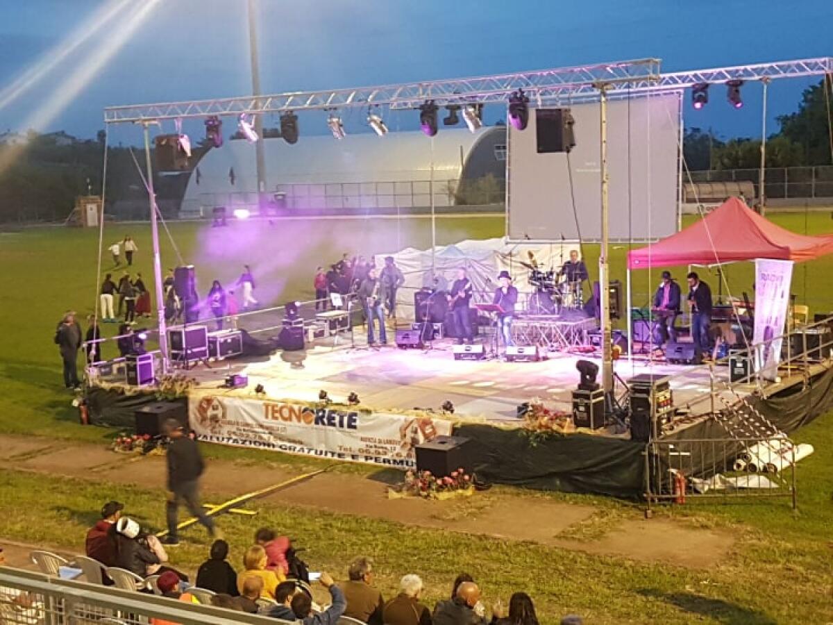 Successo a Lanuvio per "Uniti in un sorriso": raccolti 4.500 euro per i malati di Sla - 