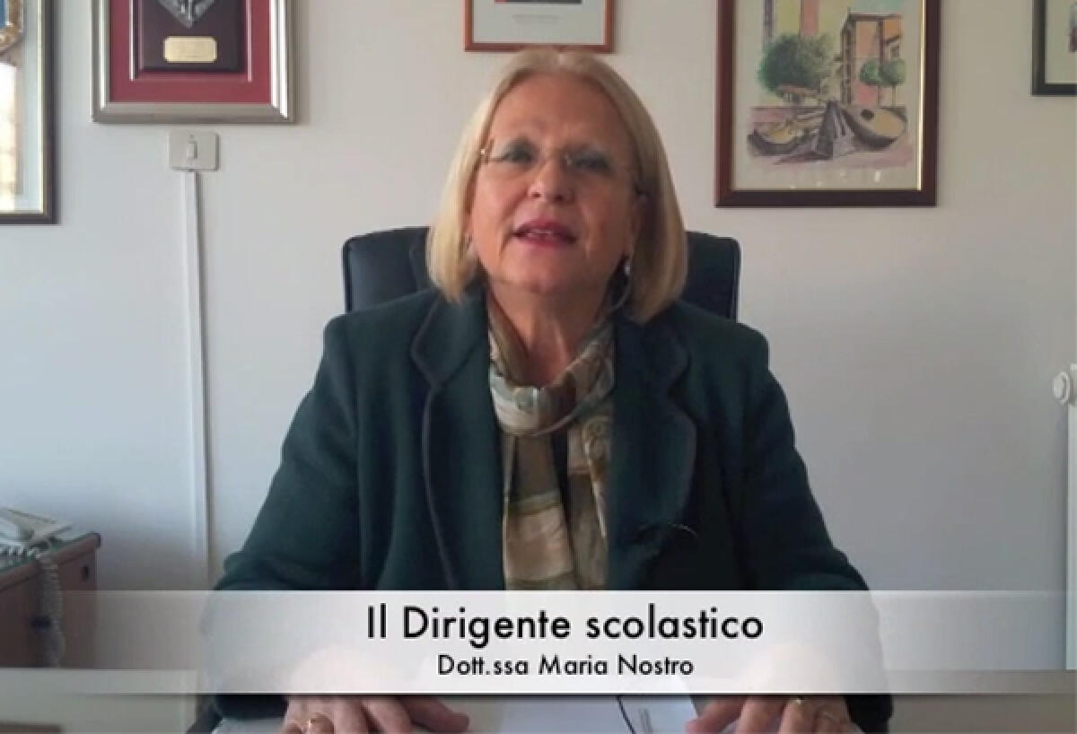 Aprilia, l'istituto Gramsci saluta la dirigente Maria Nostro che va in pensione - 