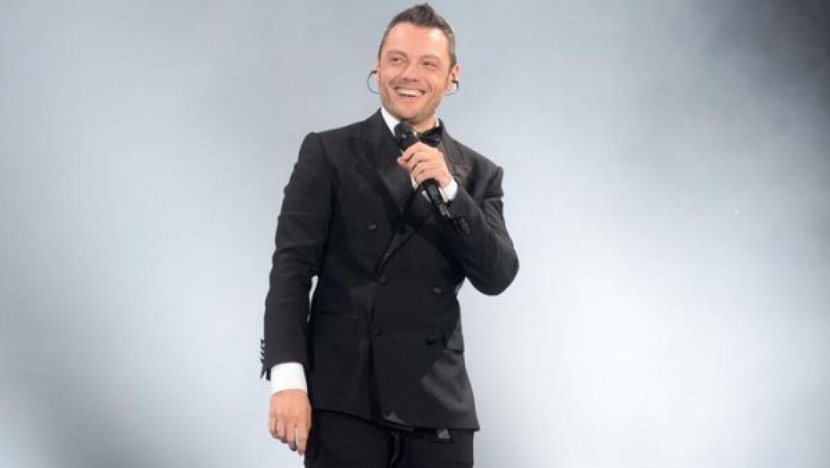 Tiziano Ferro risponde al Ministro Fontana: "Non voglio supporto, ma smettere di sentirmi invisibile" - 