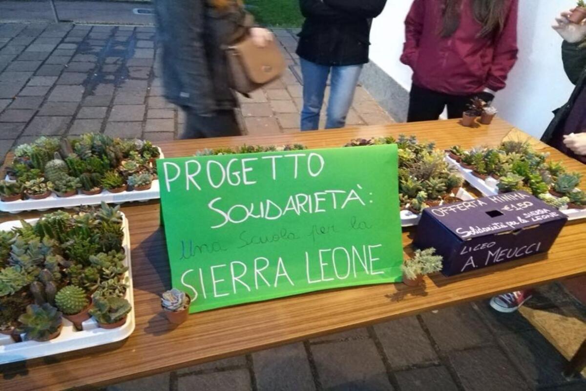 “Una scuola per la Sierra Leone”: grazie ai fondi raccolti dal Liceo “Meucci” di Aprilia costruita la prima aula. - 