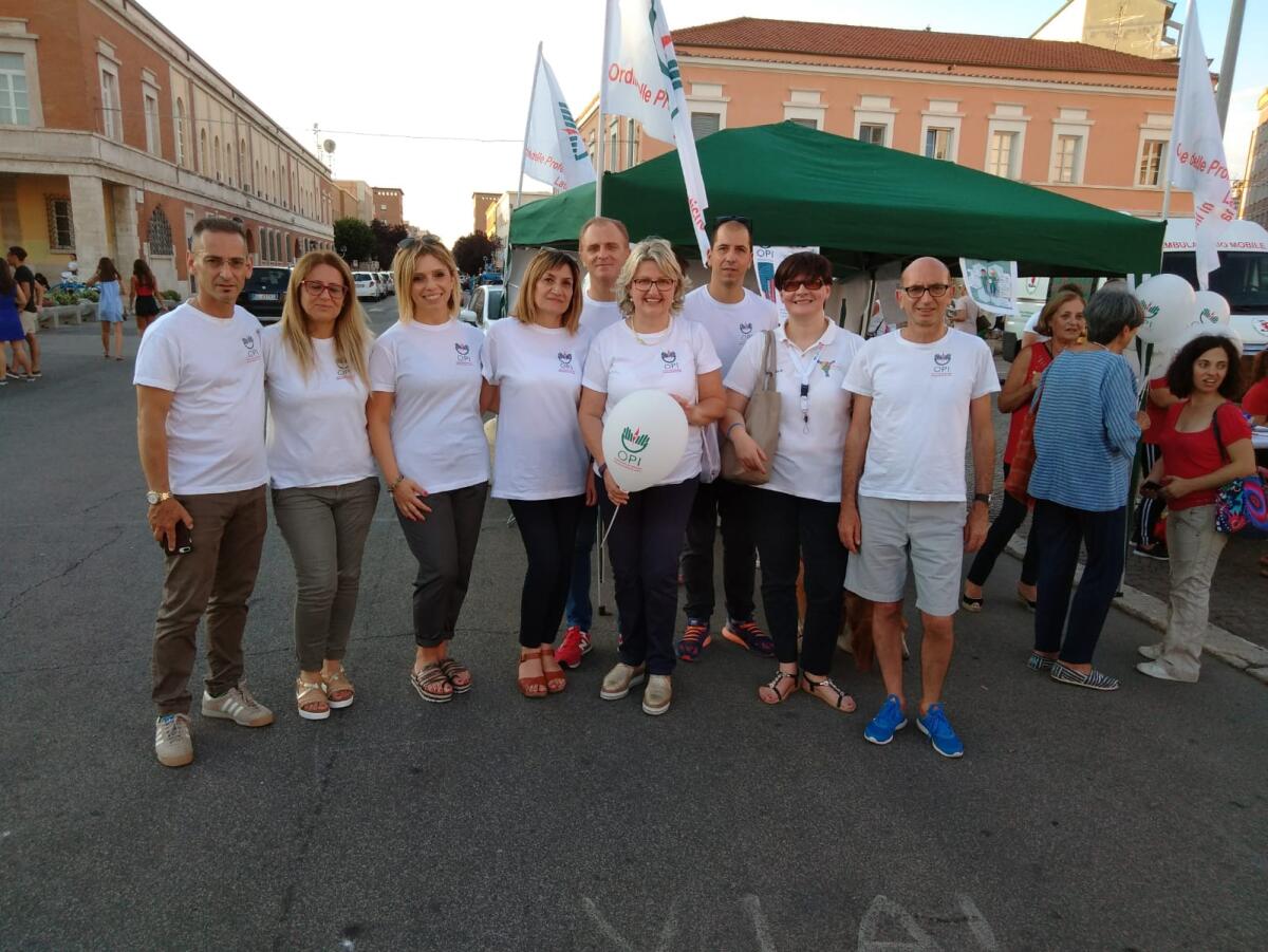 Salute, infermieri di Latina in piazza per incontrare i cittadini - 