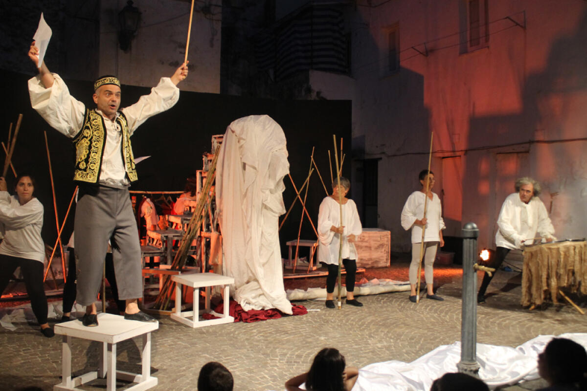 Stasera in scena a Scauri “La fantastica storia dell’Orlando Furioso”. - 