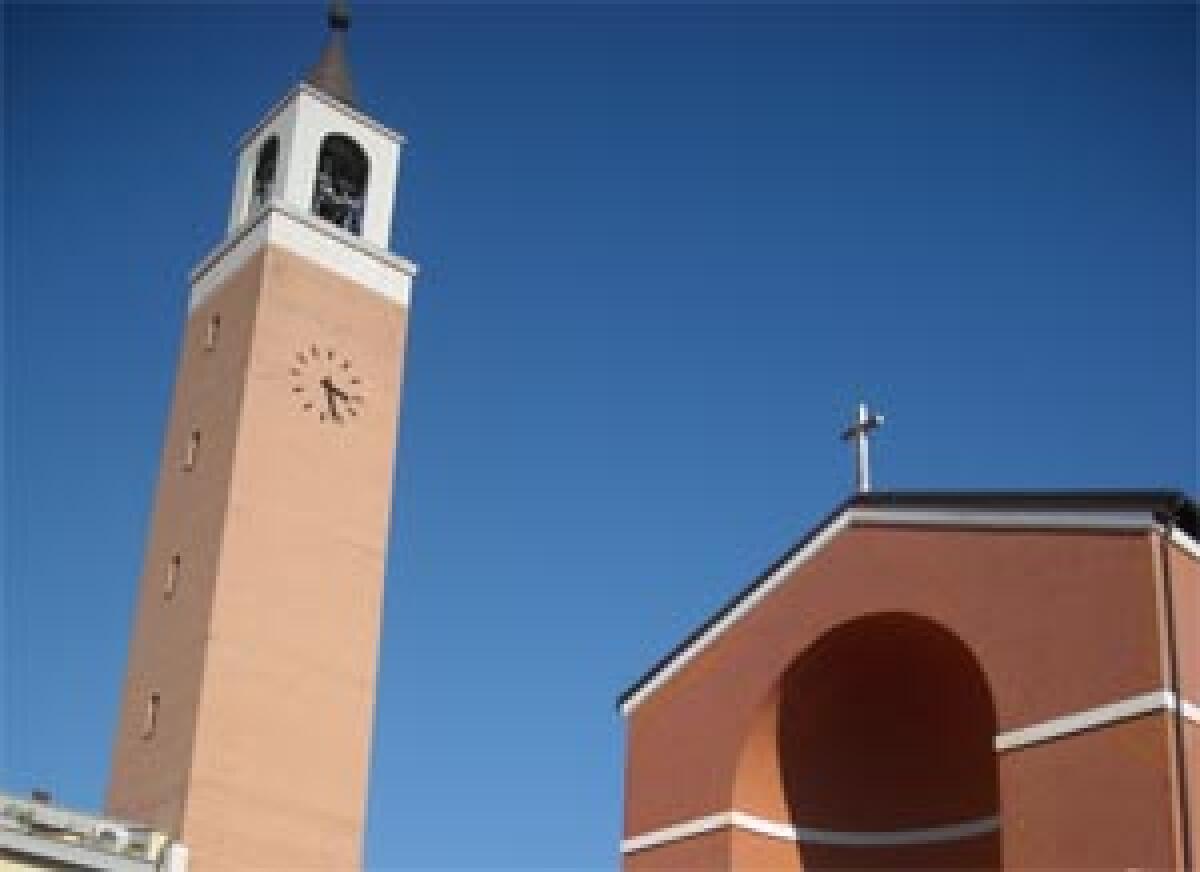 Lutto nazionale per le vittime di Genova: ad Aprilia rintocco di campana e minuto di silenzio. - 