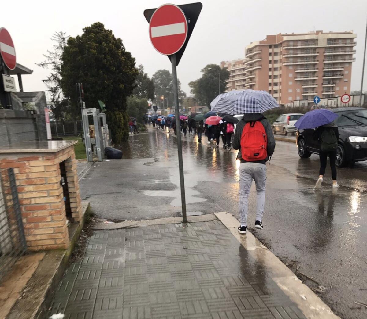 Aprilia - "Soliti problemi al Meucci, l'anno scolastico inizierà con gravi carenze" - 