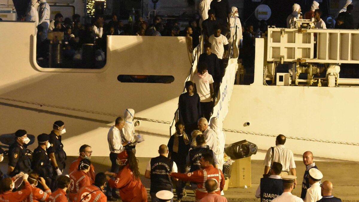 Migranti della Diciotti trasferiti all'Auxilium di Ariccia, non più a Rocca di Papa - 