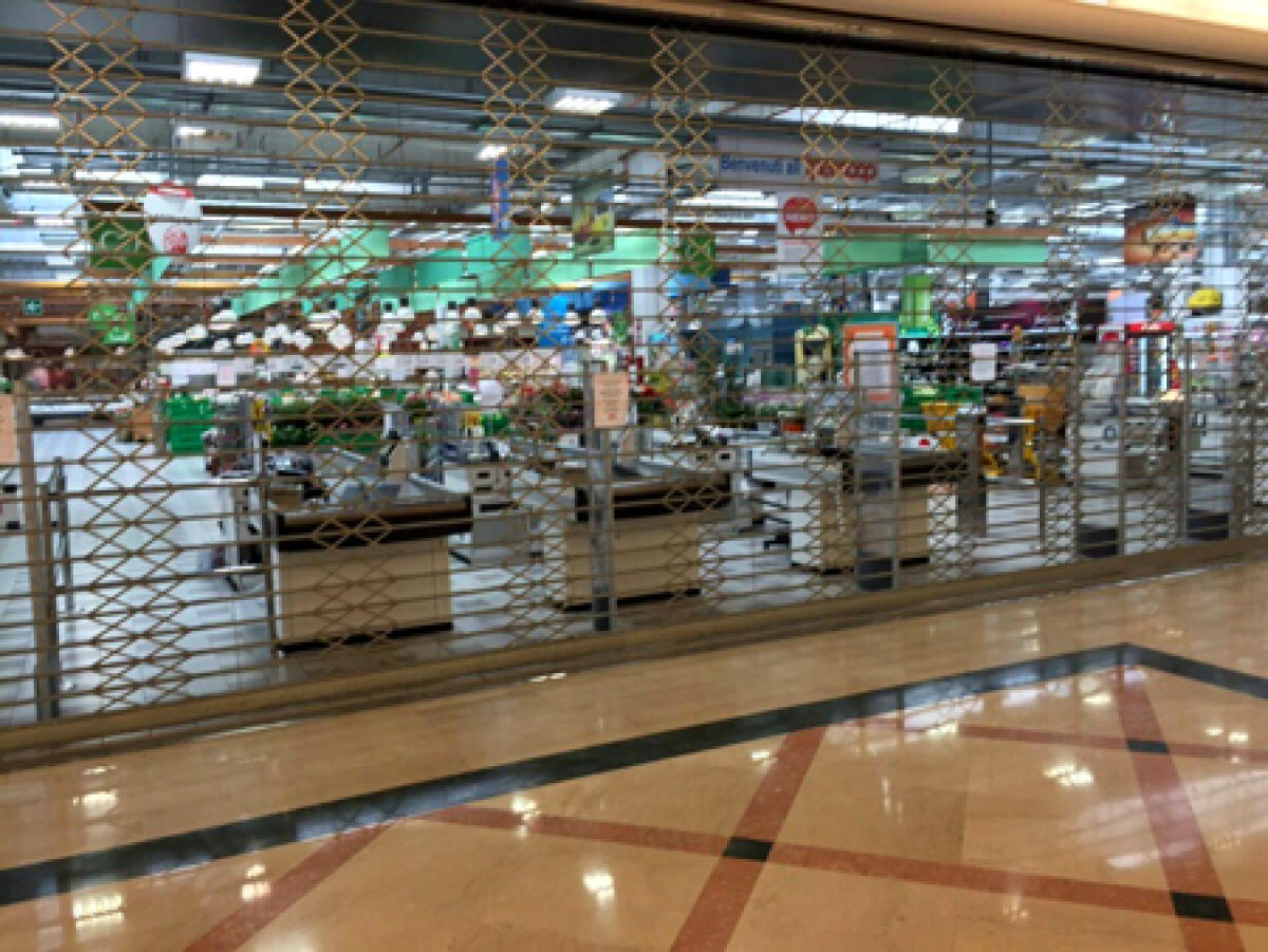 Ruba cosmetici e profumi dall’Ipercoop di Aprilia: 27enne romena in manette. - 