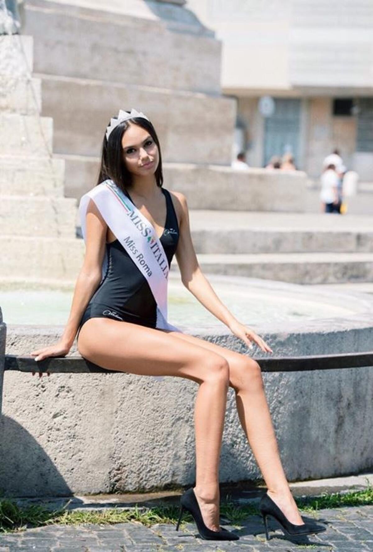 La 18enne Nicole Ceretta, originaria di Latina, arriva quarta a Miss Italia. - 