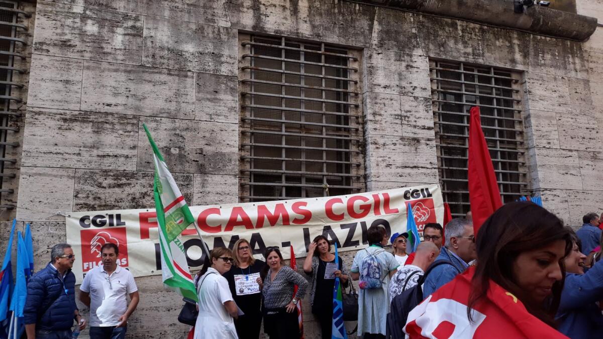 Unicoop Tirreno: "Valutiamo richieste Mise, ma non rinunciamo al rilancio della Cooperativa" - 