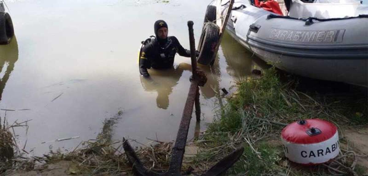 Reperti storici recuperati dal fiume Garigliano, in azione i carabinieri del Nucleo Subacquei - 